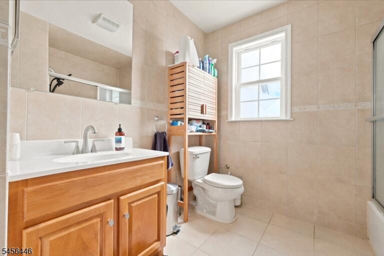 Property listing MLS 4049115 photo 40