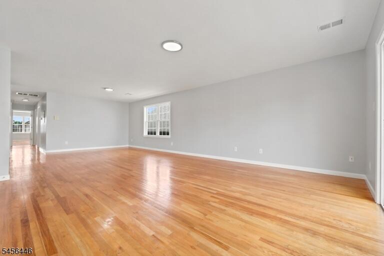 Property listing MLS 4049115 photo 6