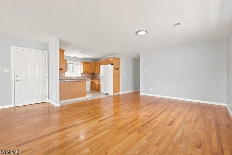 Property listing MLS 4049115 photo 8