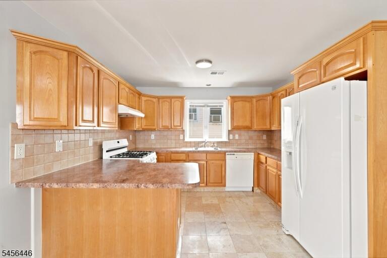 Property listing MLS 4049115 photo 9