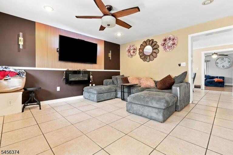Property listing MLS 4049117 photo 10