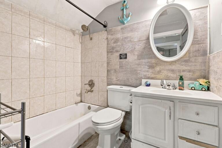Property listing MLS 4049117 photo 12