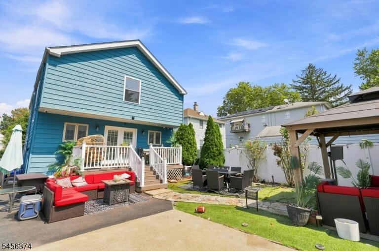 Property listing MLS 4049117 photo 16