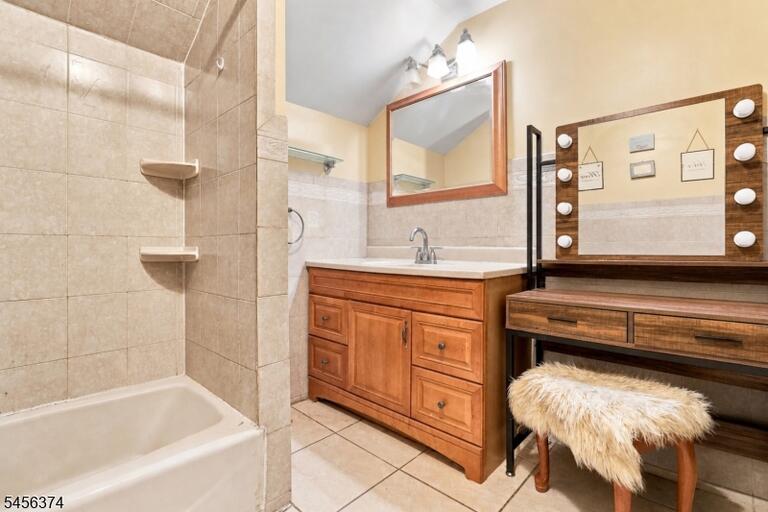 Property listing MLS 4049117 photo 42