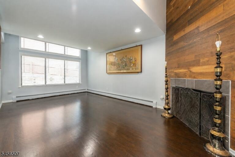 Property listing MLS 4049122 photo 4