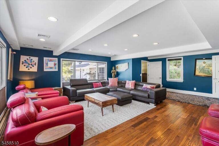 Property listing MLS 4049127 photo 7