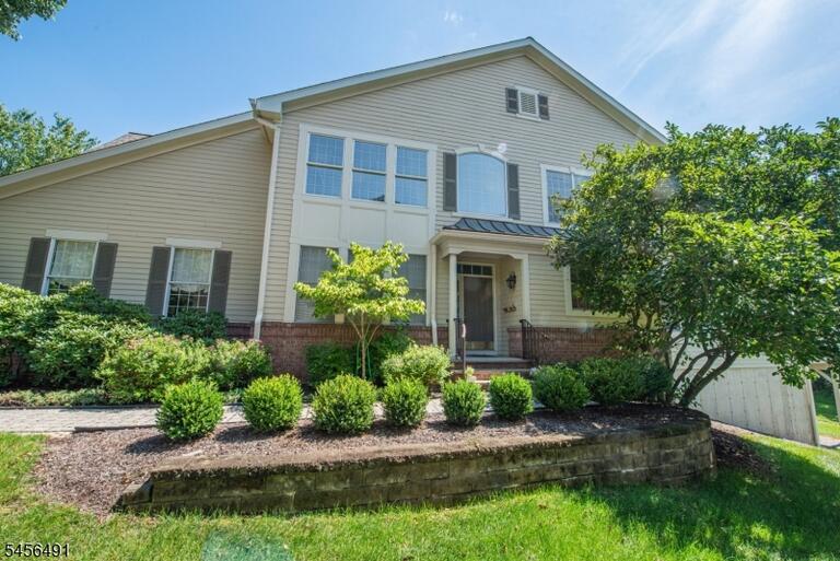 Property listing MLS 4049134 photo 1