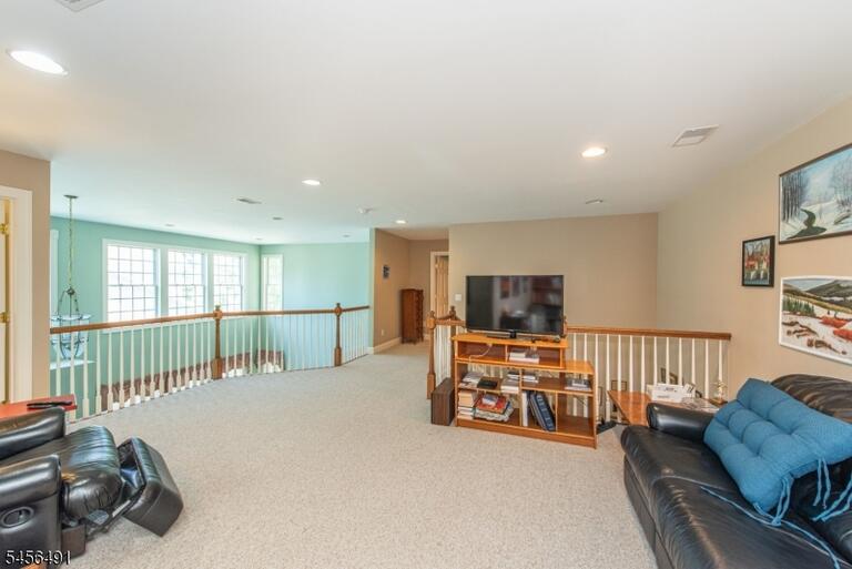 Property listing MLS 4049134 photo 25
