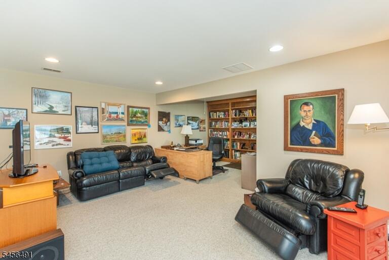 Property listing MLS 4049134 photo 27