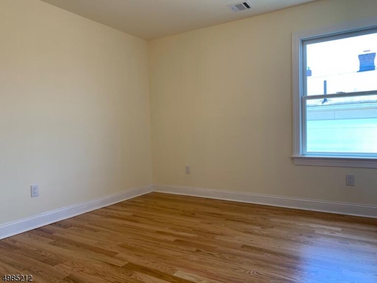 Property listing MLS 4049135 photo 10