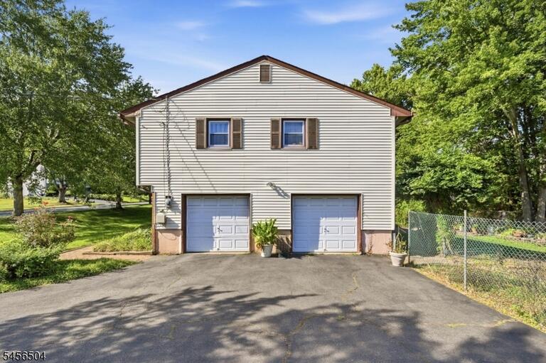 Property listing MLS 4049137 photo 30