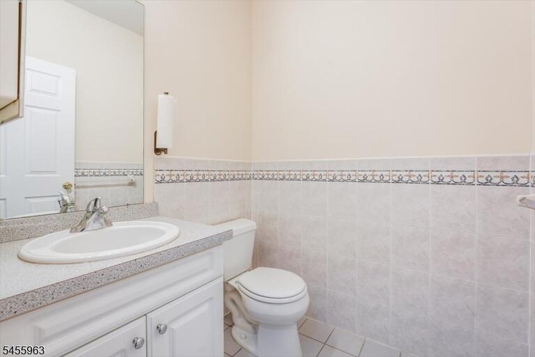 Property listing MLS 4049138 photo 28