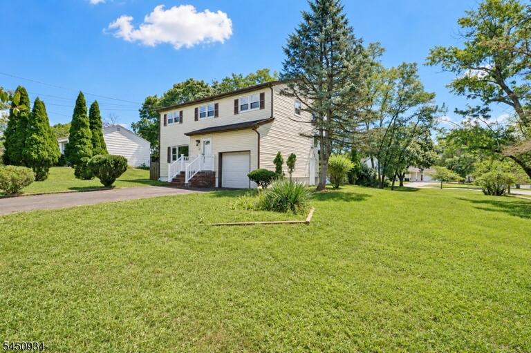 Property listing MLS 4049140 photo 1