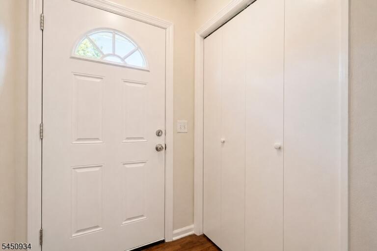 Property listing MLS 4049140 photo 3