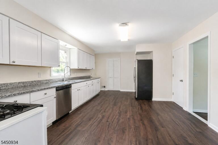 Property listing MLS 4049140 photo 5