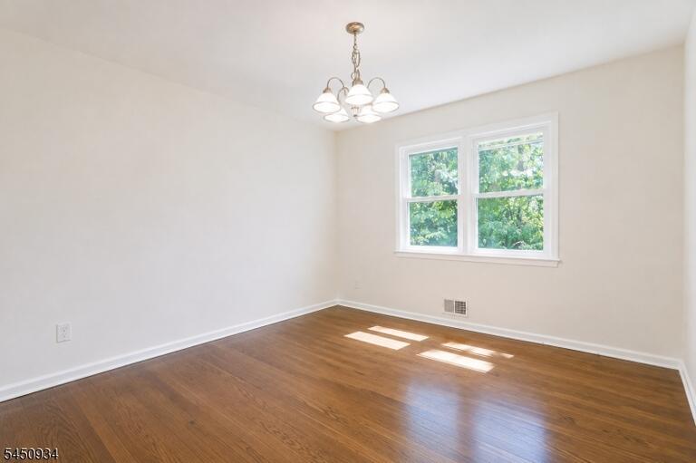 Property listing MLS 4049140 photo 9