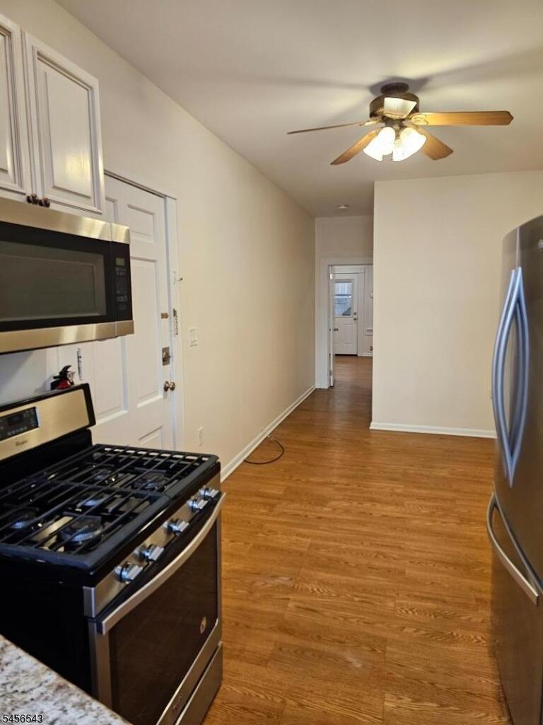 Property listing MLS 4049147 photo 4