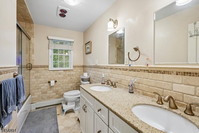 Property listing MLS 4049148 photo 26