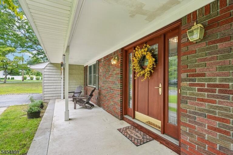 Property listing MLS 4049148 photo 5