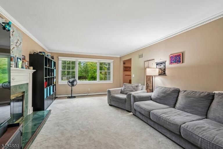 Property listing MLS 4049148 photo 9