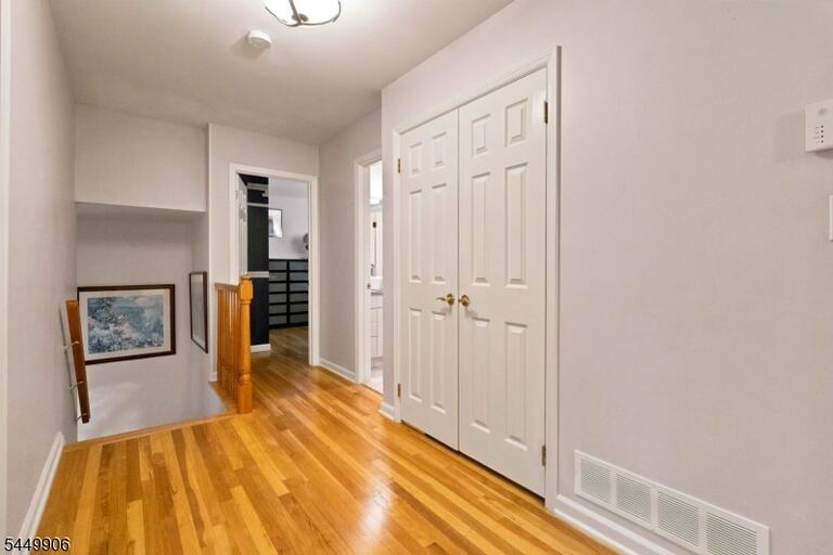 Property listing MLS 4049151 photo 16