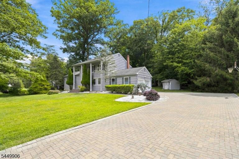 Property listing MLS 4049151 photo 3