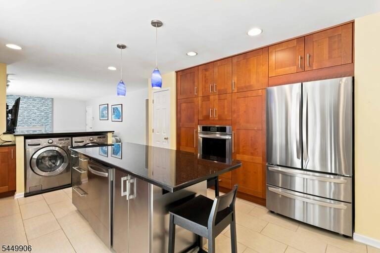 Property listing MLS 4049151 photo 5