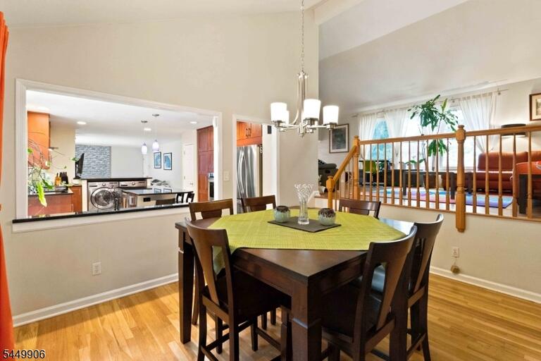 Property listing MLS 4049151 photo 7