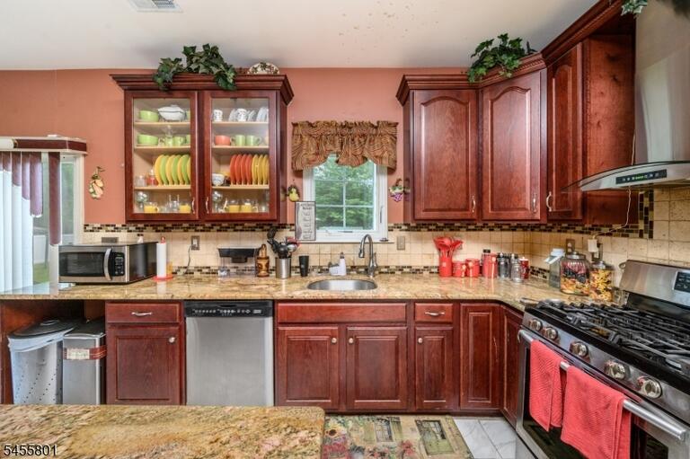 Property listing MLS 4049154 photo 11