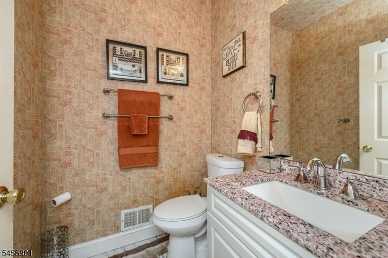 Property listing MLS 4049154 photo 17