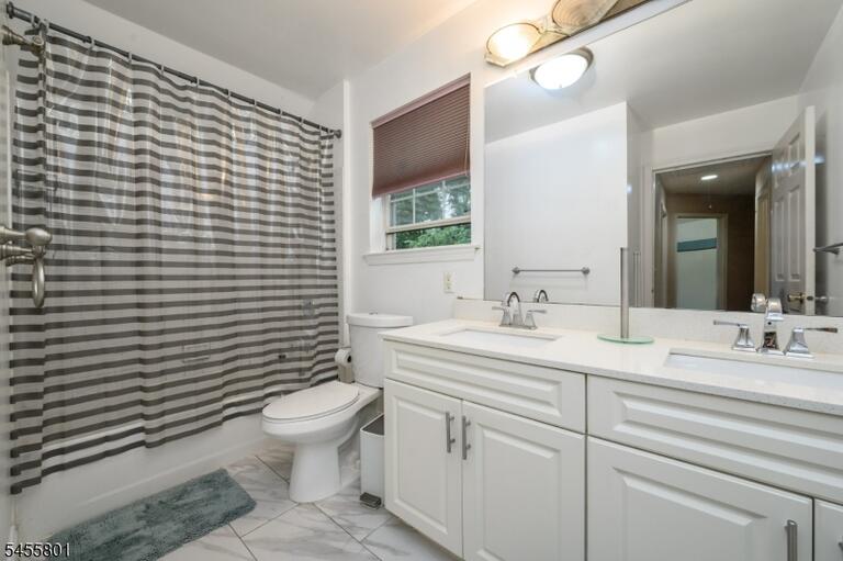 Property listing MLS 4049154 photo 20