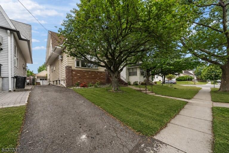 Property listing MLS 4049182 photo 2