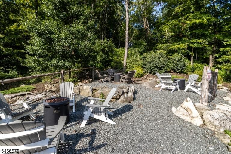 Property listing MLS 4049183 photo 16