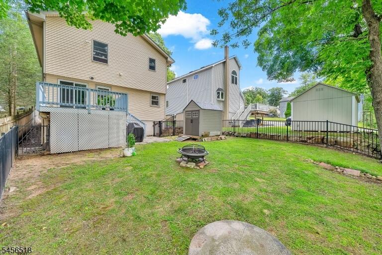 Property listing MLS 4049184 photo 14