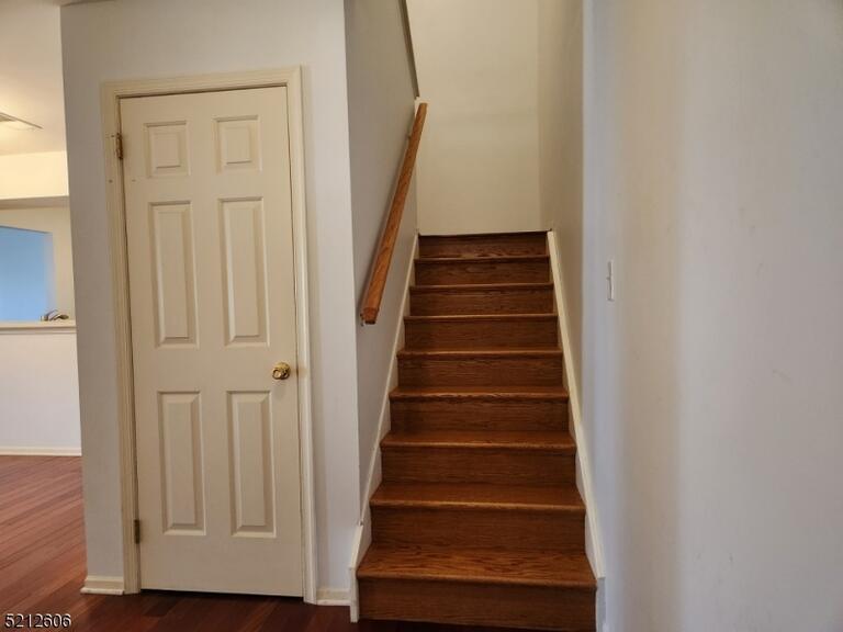 Property listing MLS 4049185 photo 8