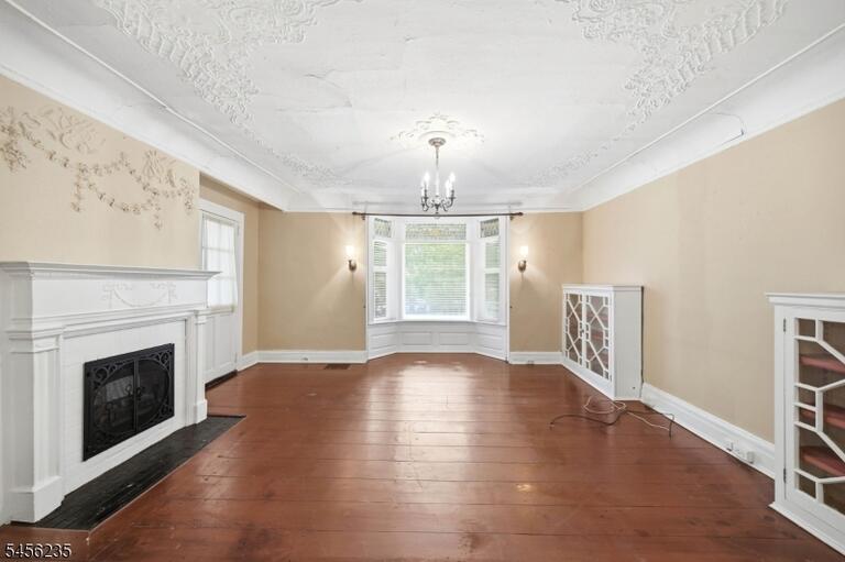 Property listing MLS 4049187 photo 5