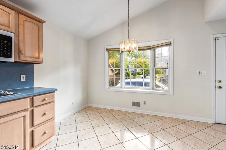 Property listing MLS 4049188 photo 15