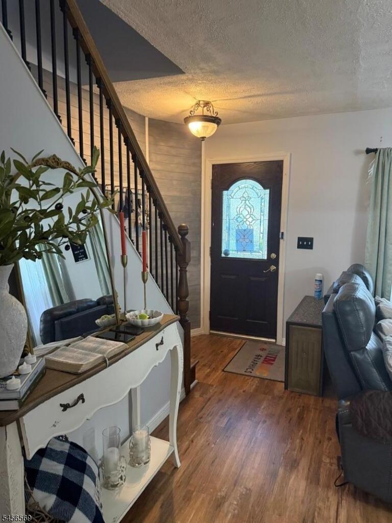 Property listing MLS 4049198 photo 3