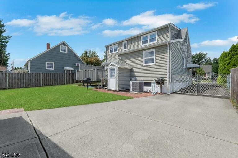 Property listing MLS 4049205 photo 13