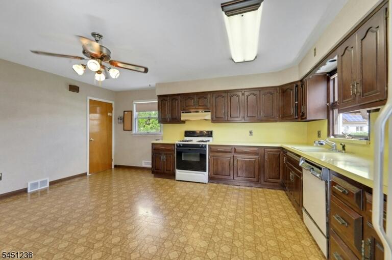 Property listing MLS 4049205 photo 18
