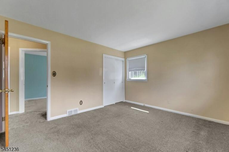 Property listing MLS 4049205 photo 23