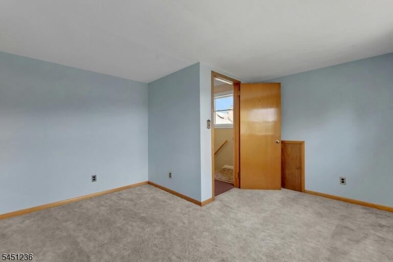 Property listing MLS 4049205 photo 28