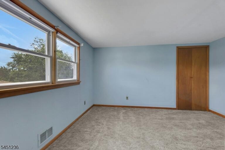 Property listing MLS 4049205 photo 29