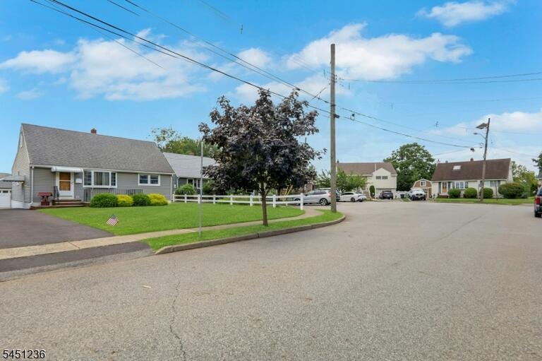 Property listing MLS 4049205 photo 5