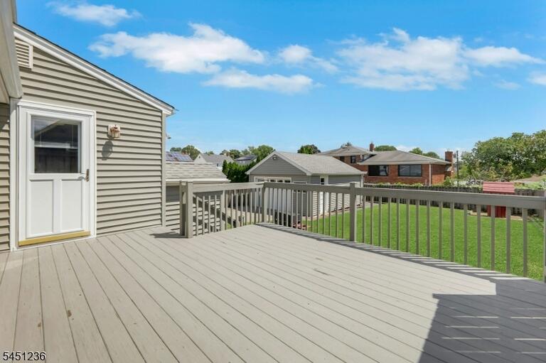 Property listing MLS 4049205 photo 9