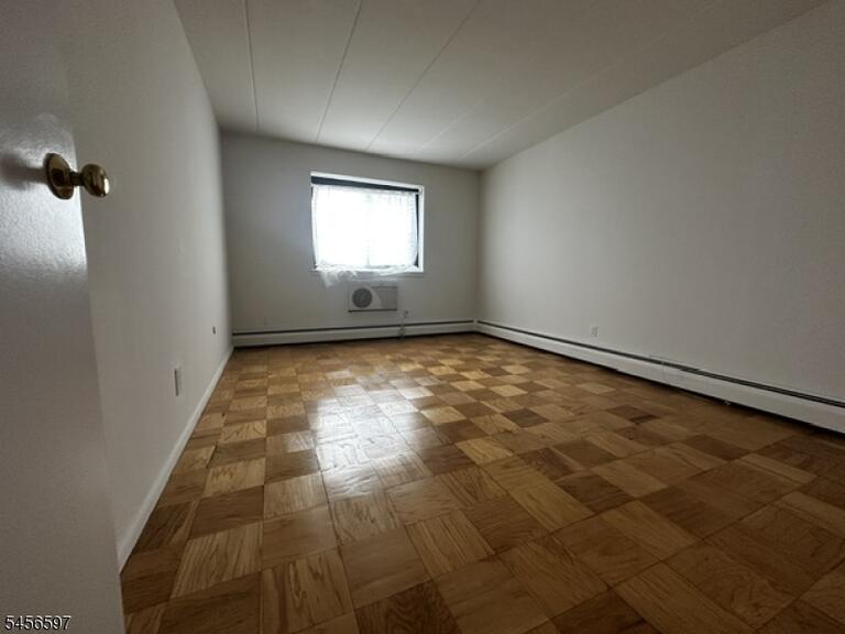 Property listing MLS 4049207 photo 7