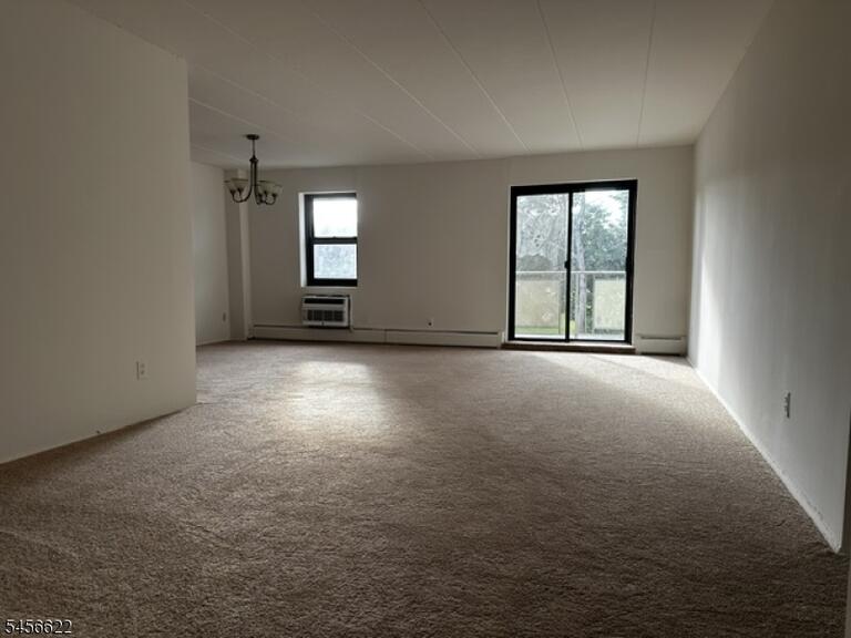 Property listing MLS 4049219 photo 2