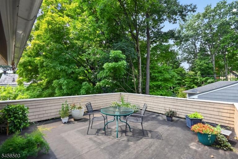 Property listing MLS 4049221 photo 32
