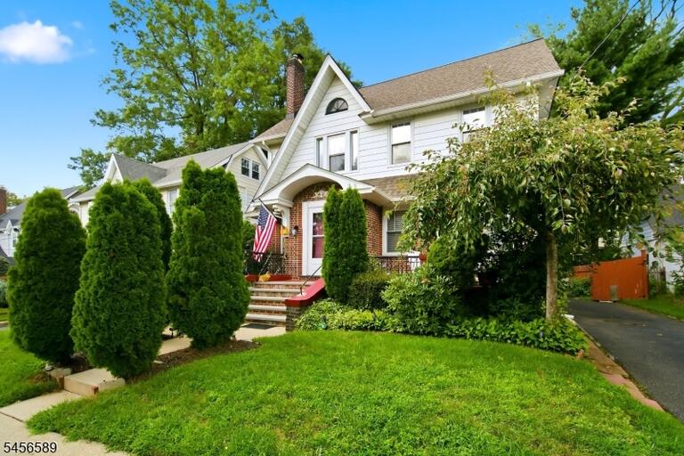 Property listing MLS 4049227 photo 1
