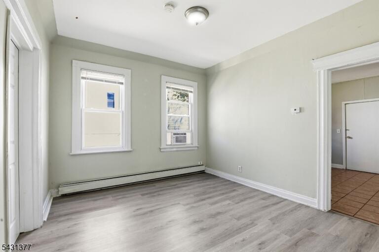 Property listing MLS 4049238 photo 5